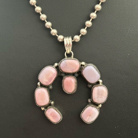 Pink opal naja southwestern sterling silver statement pendant - Picture 5 of 7